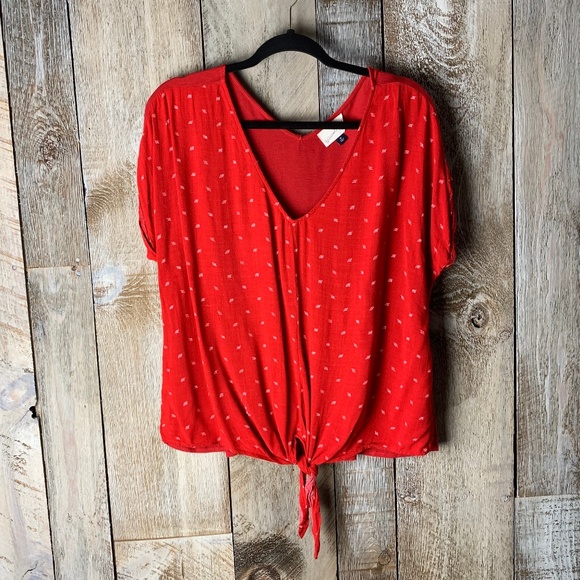 Universal Thread Tops - Universal Thread Cherry Red Diamond Tie Front Tee